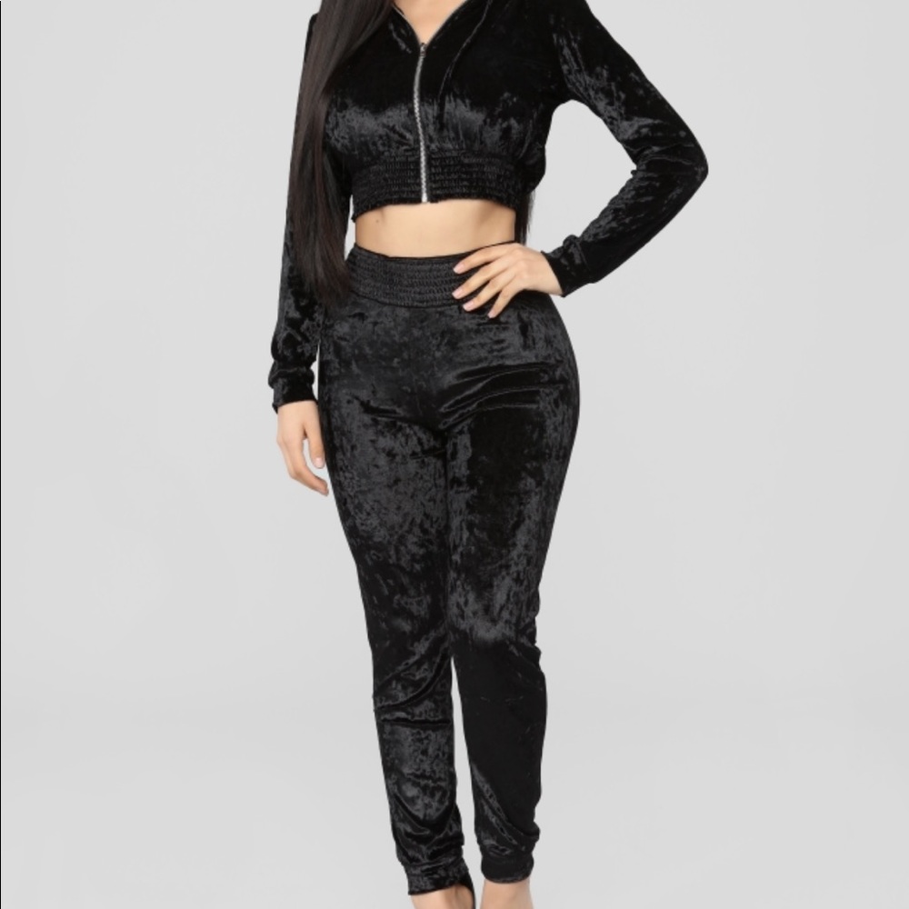 Black Lounge Set